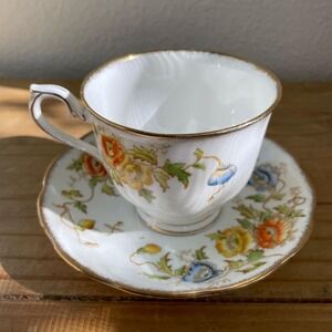 Royal Albert Tea Rose Yellow Teacup Saucer Bone China England Vintage Floral